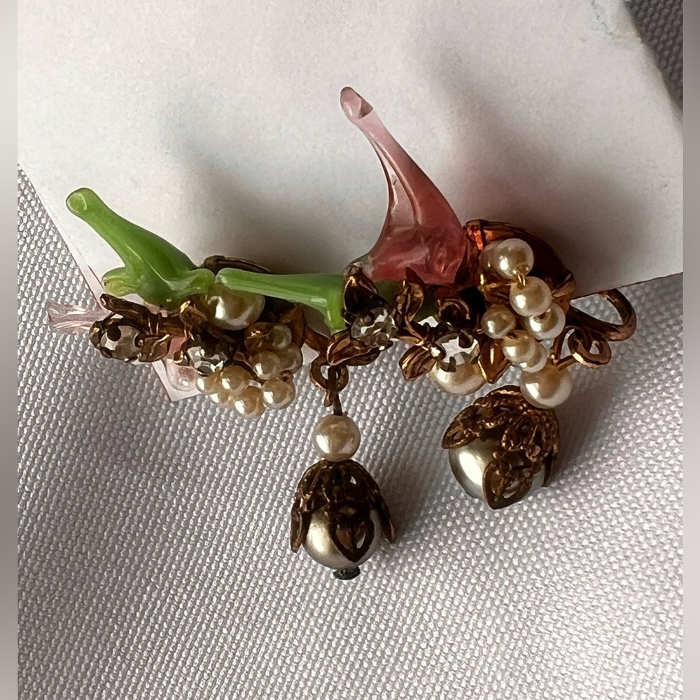 Vintage Rare Early Miriam Haskell Robert Brass Filigree glass leaf Earrings Set - Picture 7 of 17